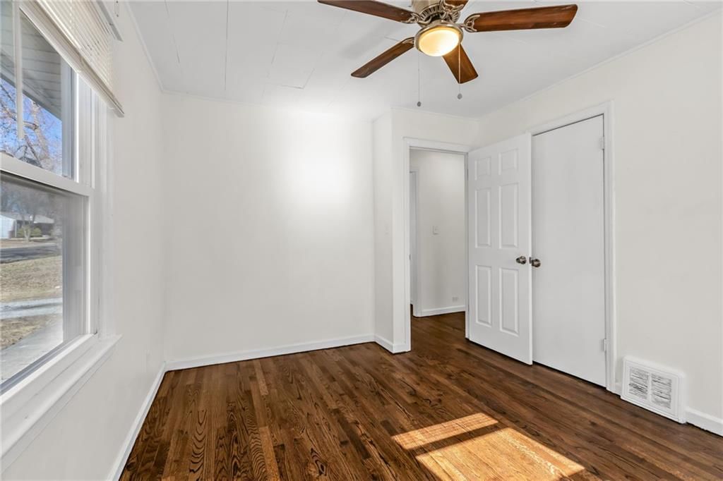 8803 Richards Drive — photo 17