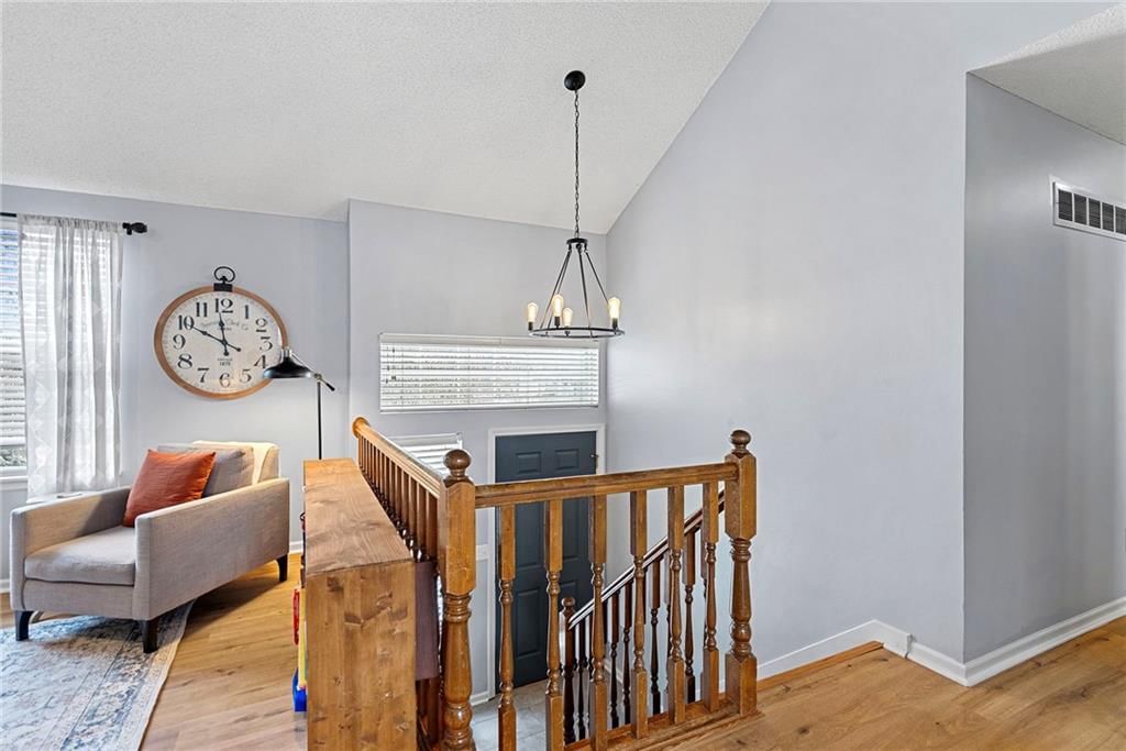 109 E Laredo Trail — photo 4