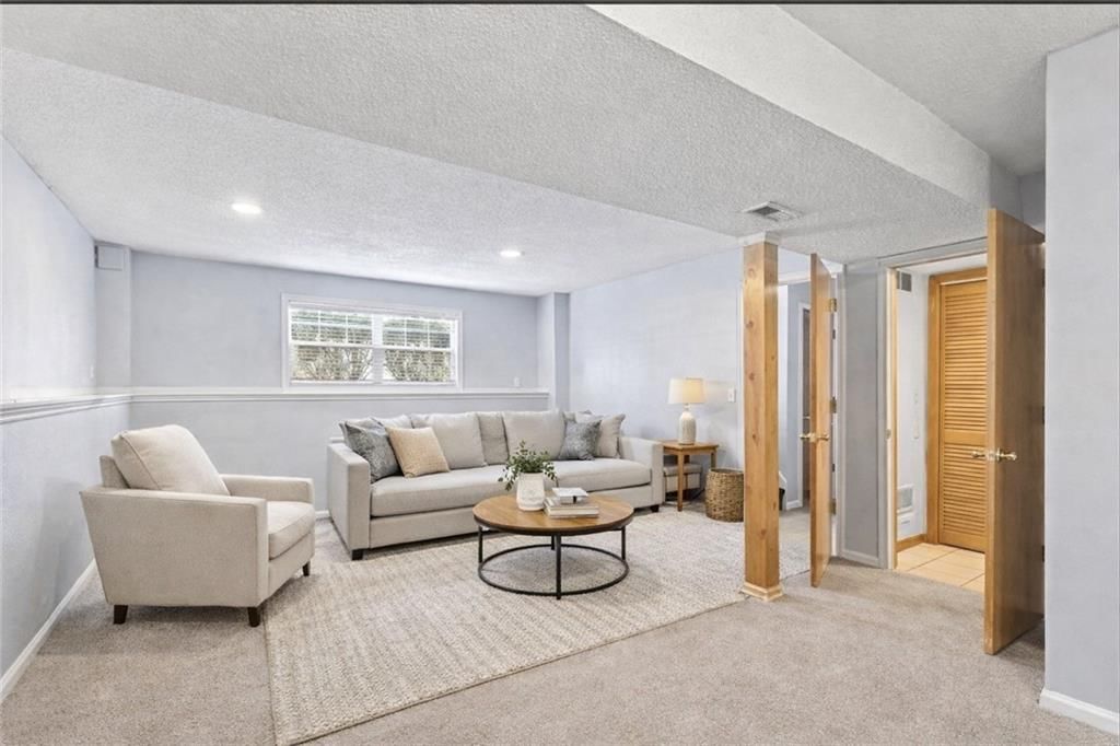 109 E Laredo Trail — photo 24