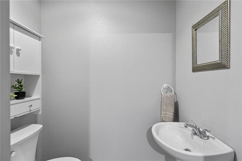 109 E Laredo Trail — photo 26