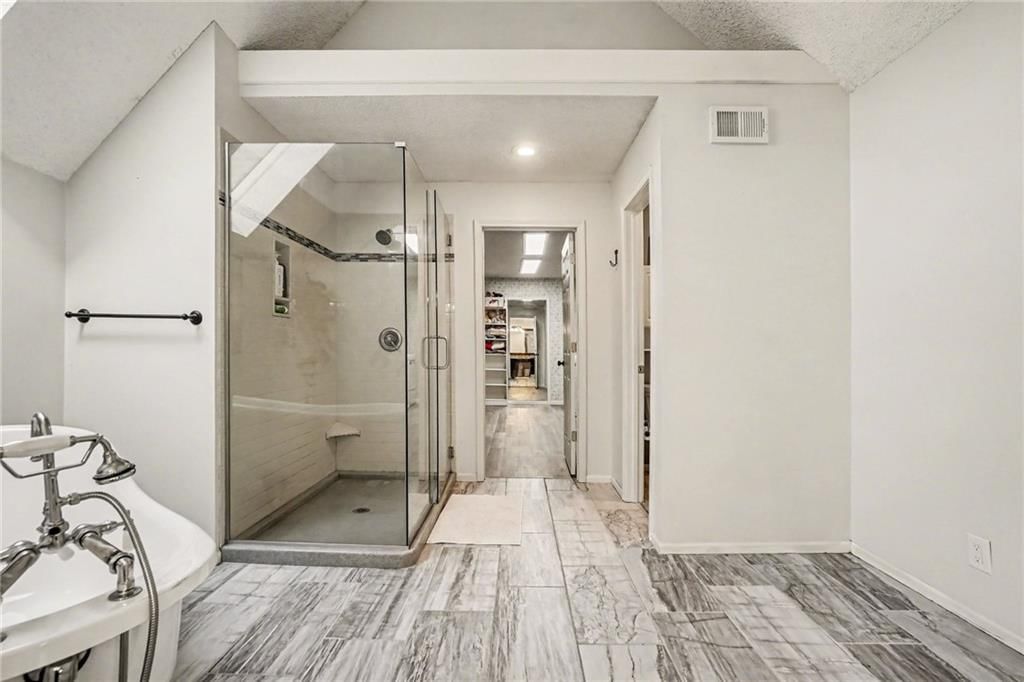 1611 NE 100th Court — photo 28