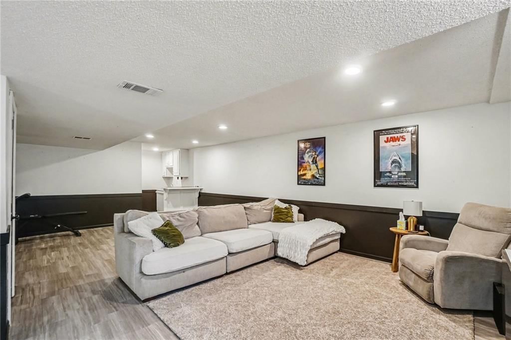 1611 NE 100th Court — photo 32