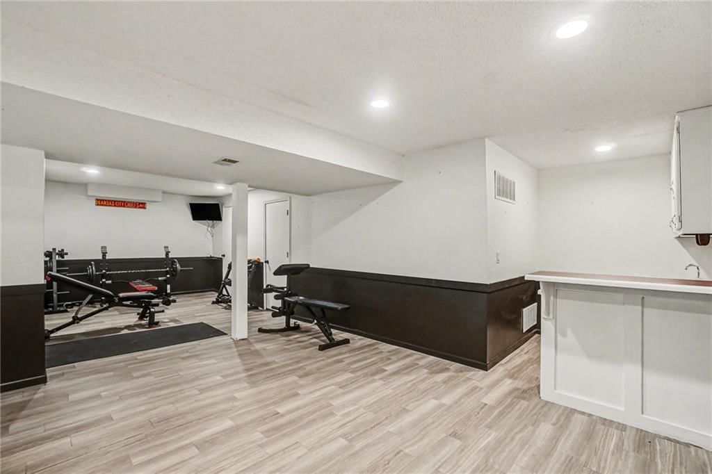 1611 NE 100th Court — photo 35