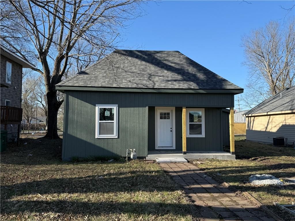 708 Pacific Avenue, Osawatomie, KS