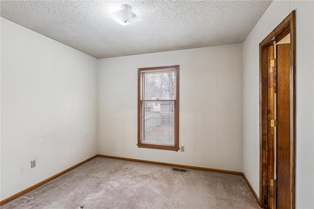 1516 E 123rd Terrace — photo 12