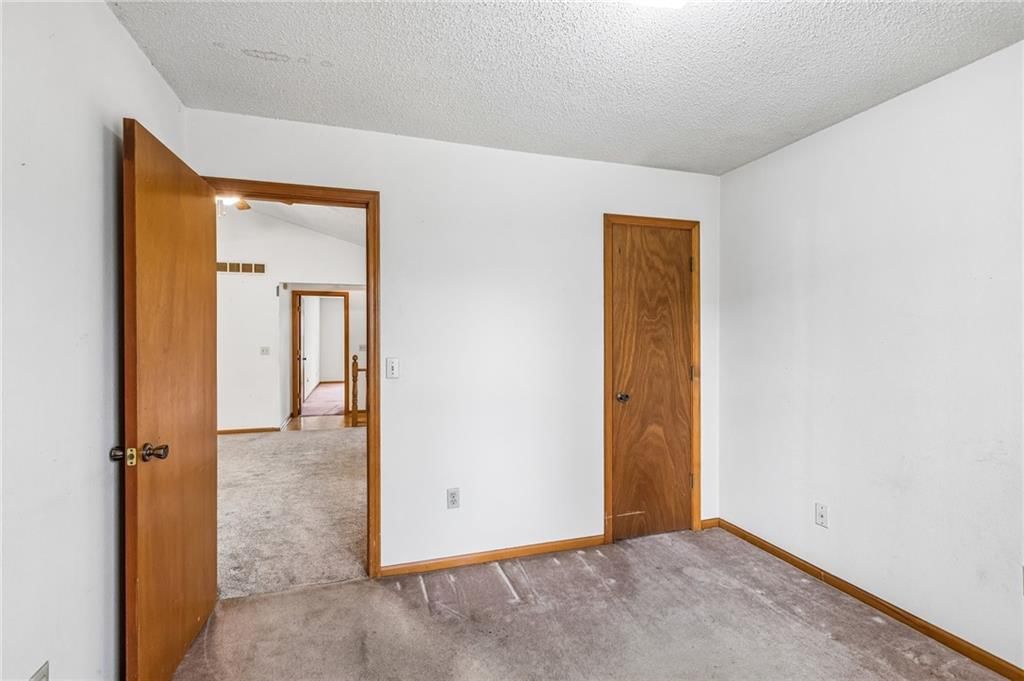 1516 E 123rd Terrace — photo 13