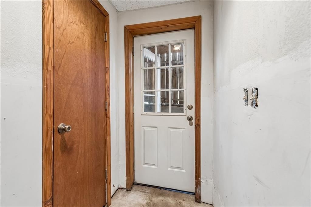 1516 E 123rd Terrace — photo 30