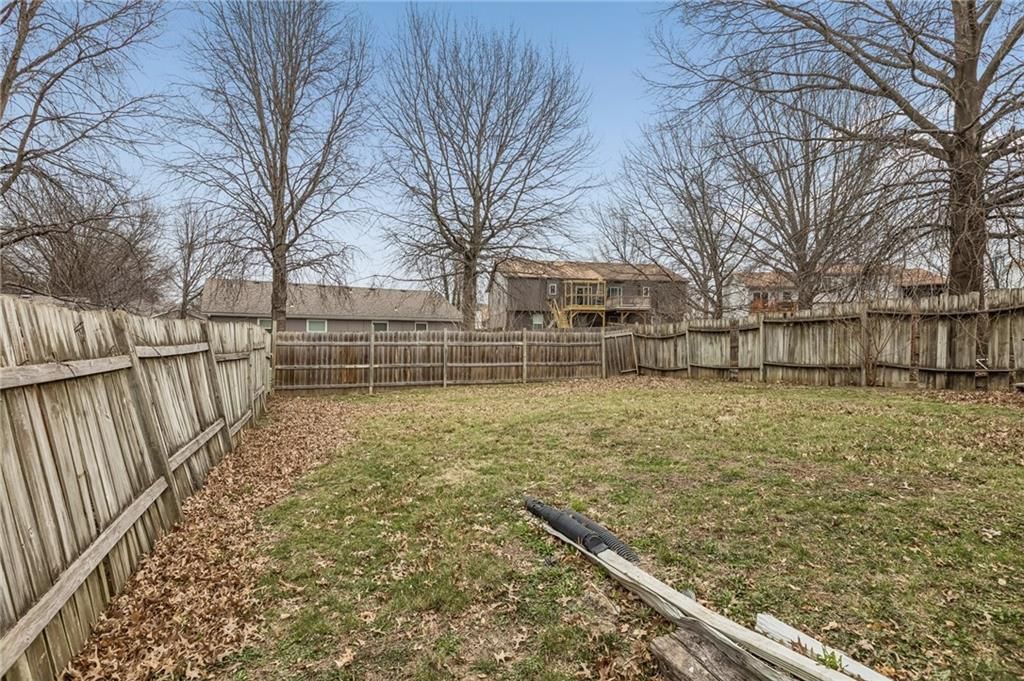 1516 E 123rd Terrace — photo 32