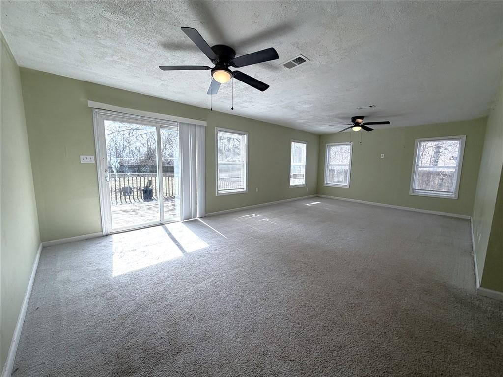 950 E Main Street — photo 16