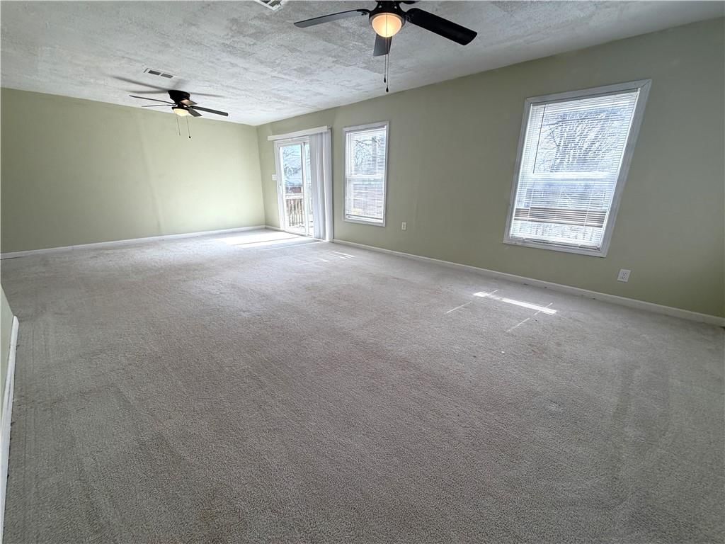950 E Main Street — photo 19