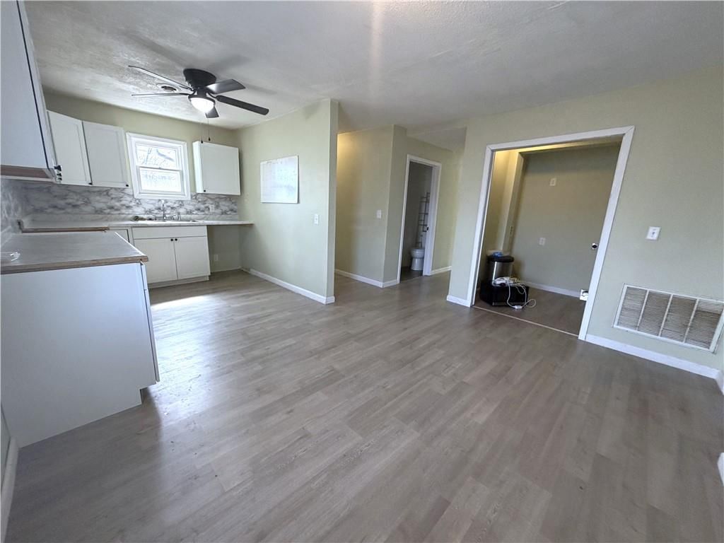 950 E Main Street — photo 27