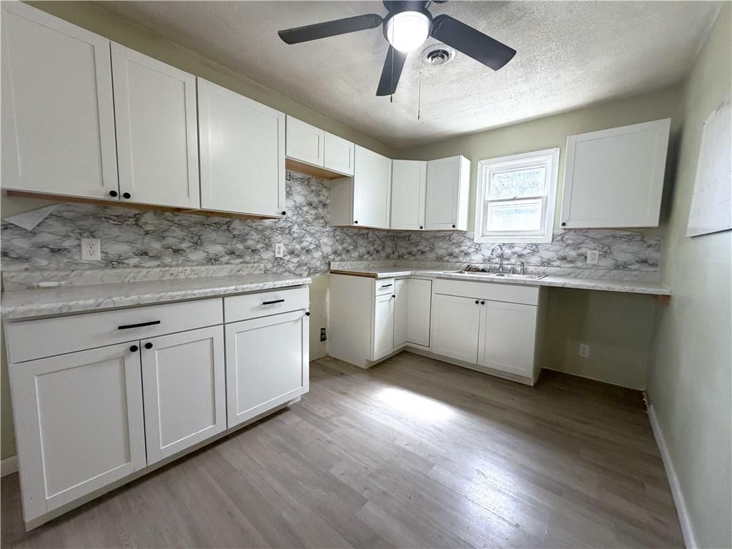 950 E Main Street — photo 28