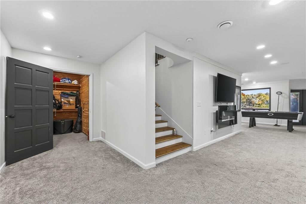 102 NW Hackberry Street — photo 34