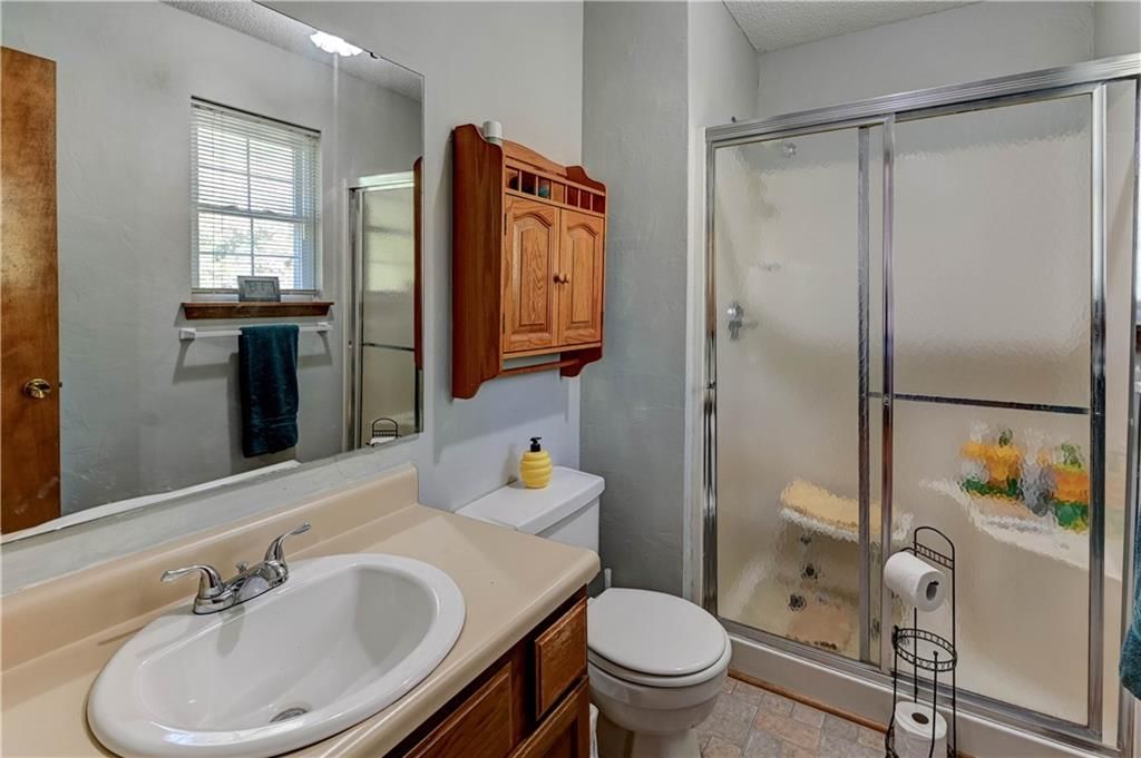 816 E Whitney Street — photo 12