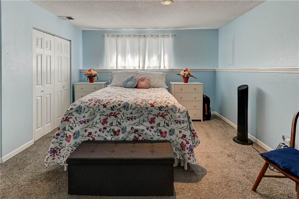 816 E Whitney Street — photo 17