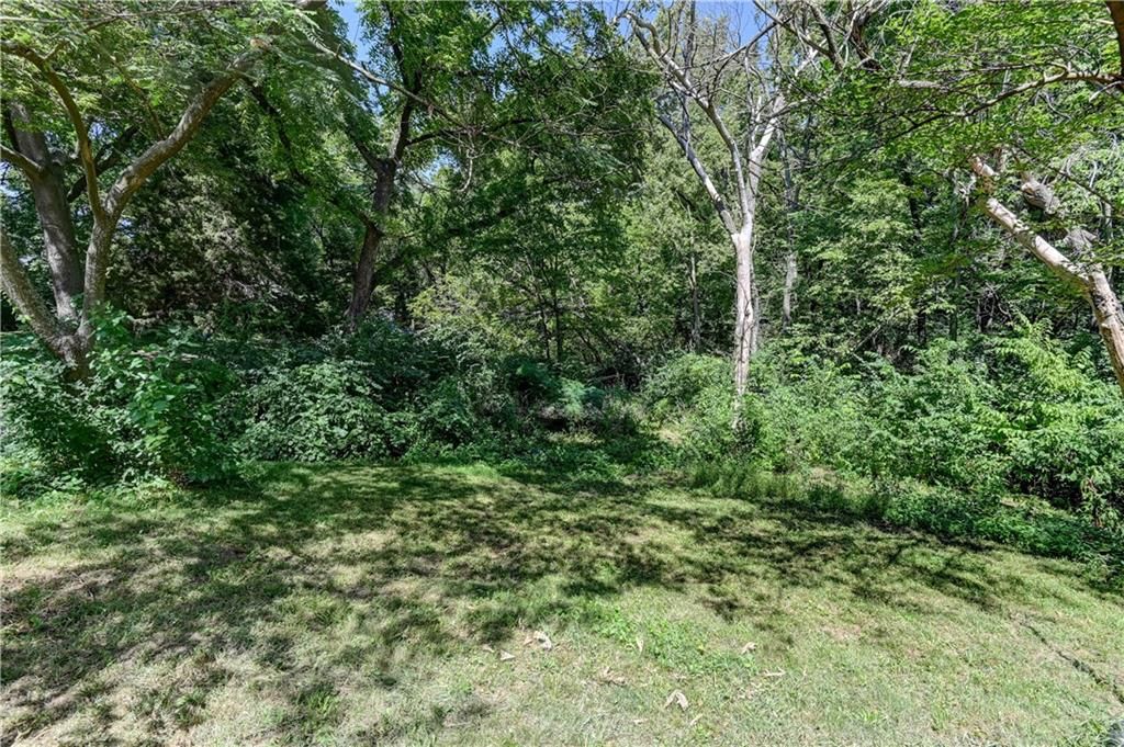816 E Whitney Street — photo 22