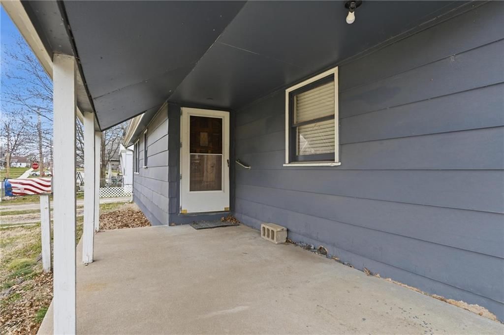 328 Walnut Avenue — photo 2