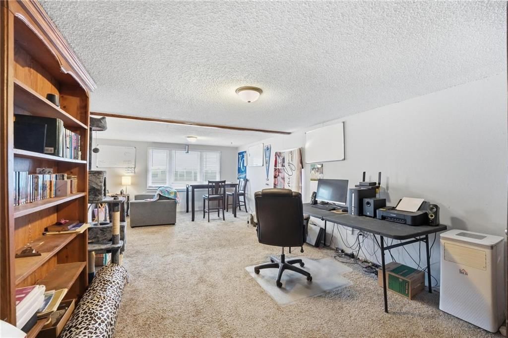 328 Walnut Avenue — photo 7