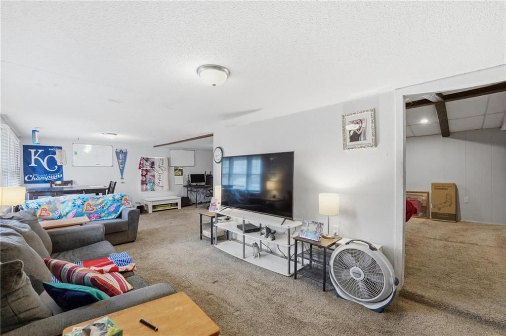 328 Walnut Avenue — photo 10