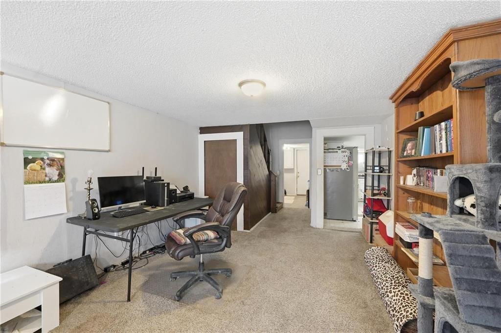 328 Walnut Avenue — photo 21