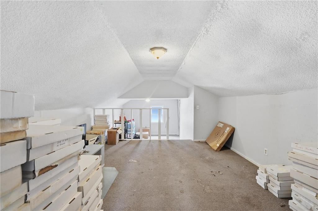 328 Walnut Avenue — photo 25