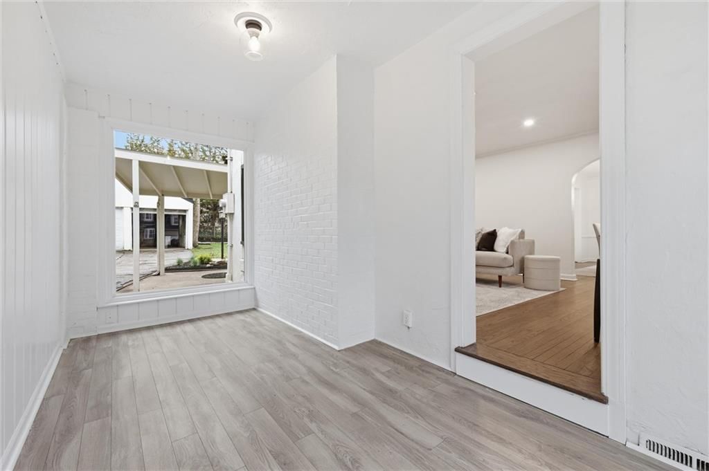 1263 W Gregory Boulevard — photo 12
