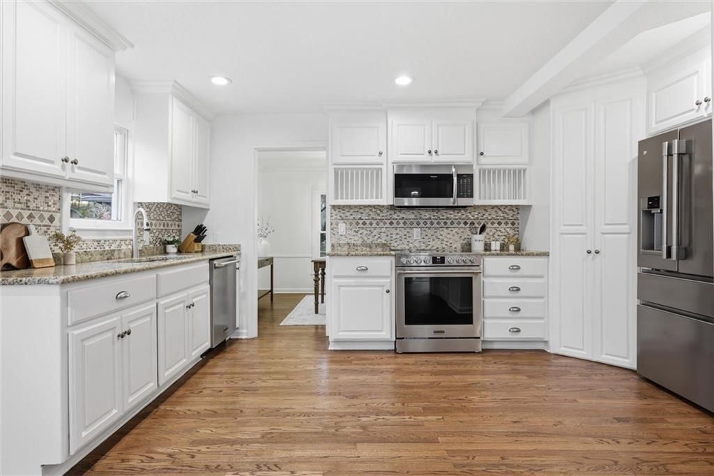 1263 W Gregory Boulevard — photo 13