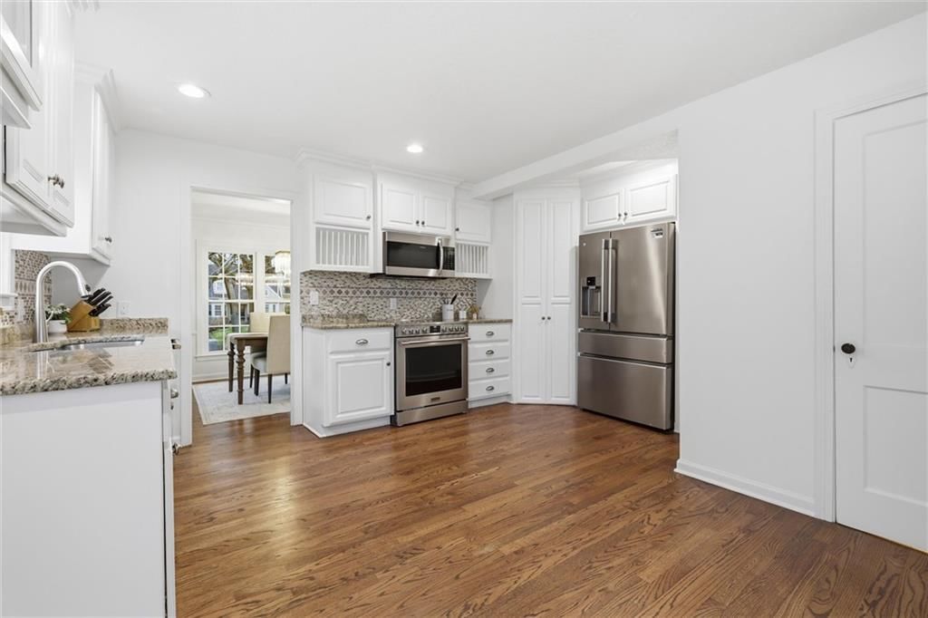 1263 W Gregory Boulevard — photo 14