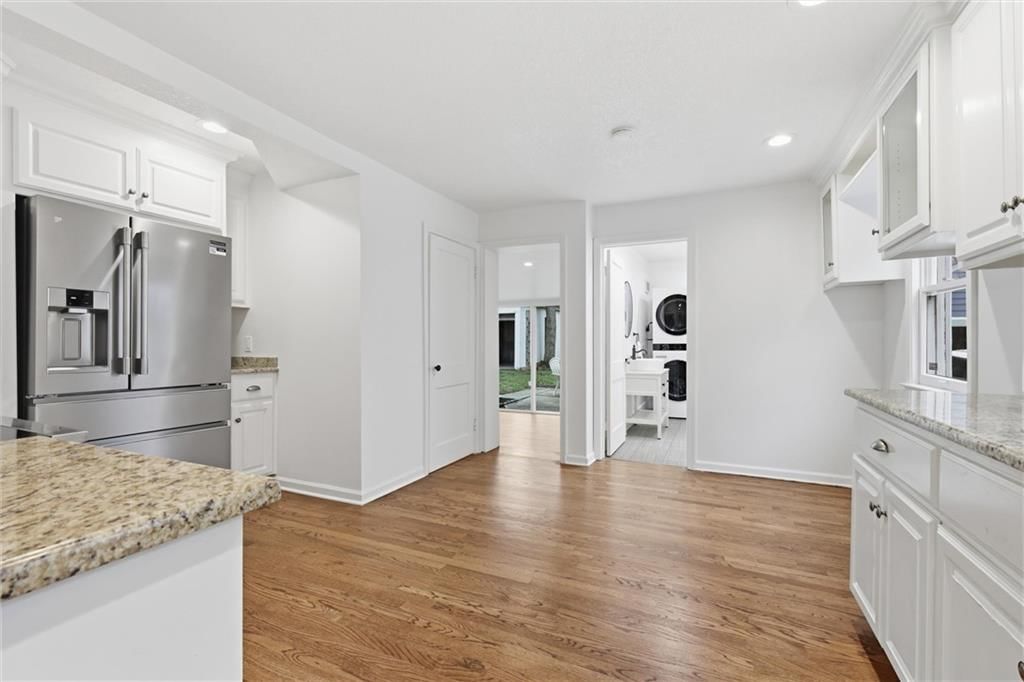 1263 W Gregory Boulevard — photo 16