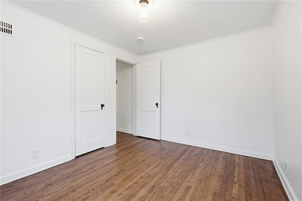 1263 W Gregory Boulevard — photo 28