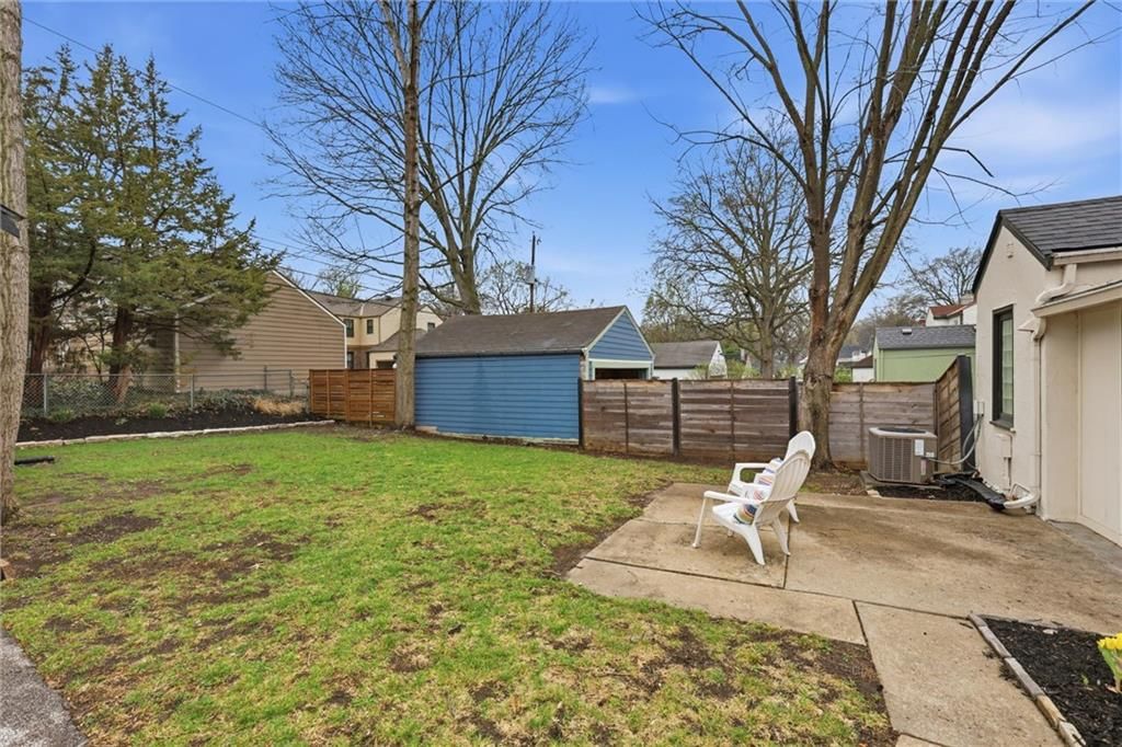 1263 W Gregory Boulevard — photo 36