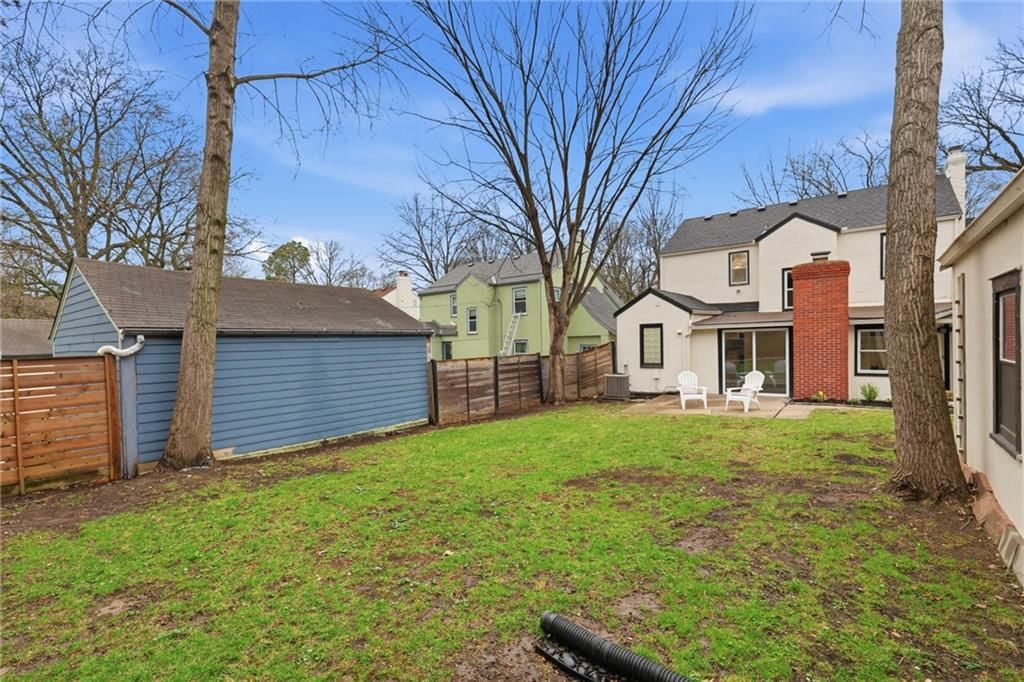 1263 W Gregory Boulevard — photo 37
