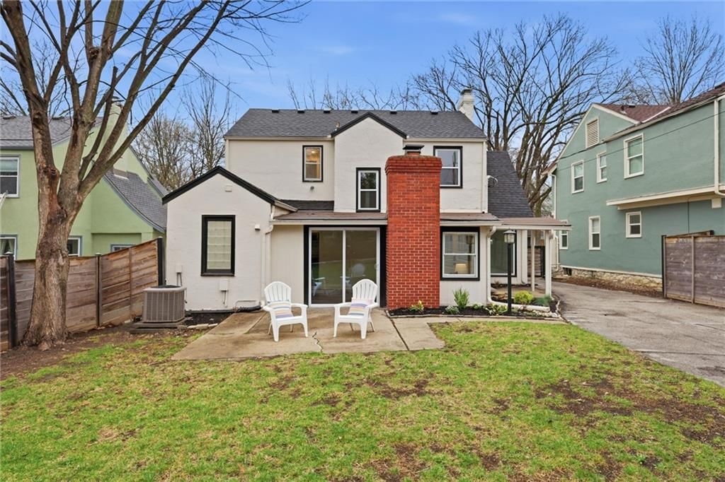 1263 W Gregory Boulevard — photo 38