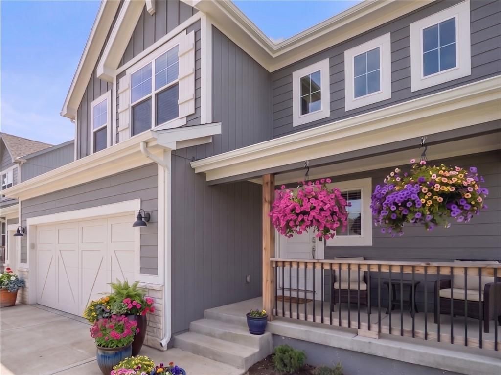3522 SE Corbin Drive — photo 2