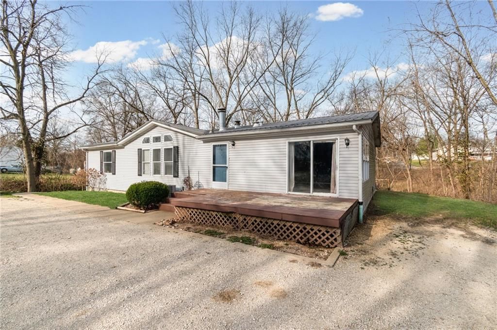 612 N Locust Street — photo 3