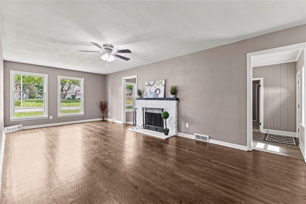 11911 E 44th Street — photo 5