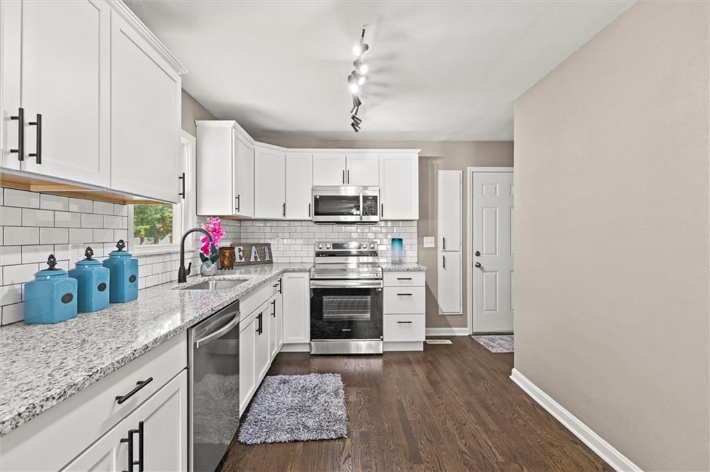 11911 E 44th Street — photo 13