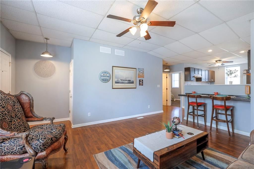 211 S Pearl Street — photo 10