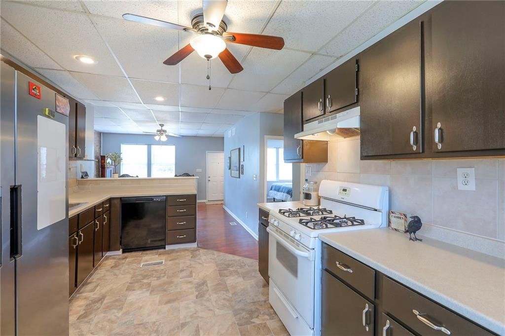 211 S Pearl Street — photo 18