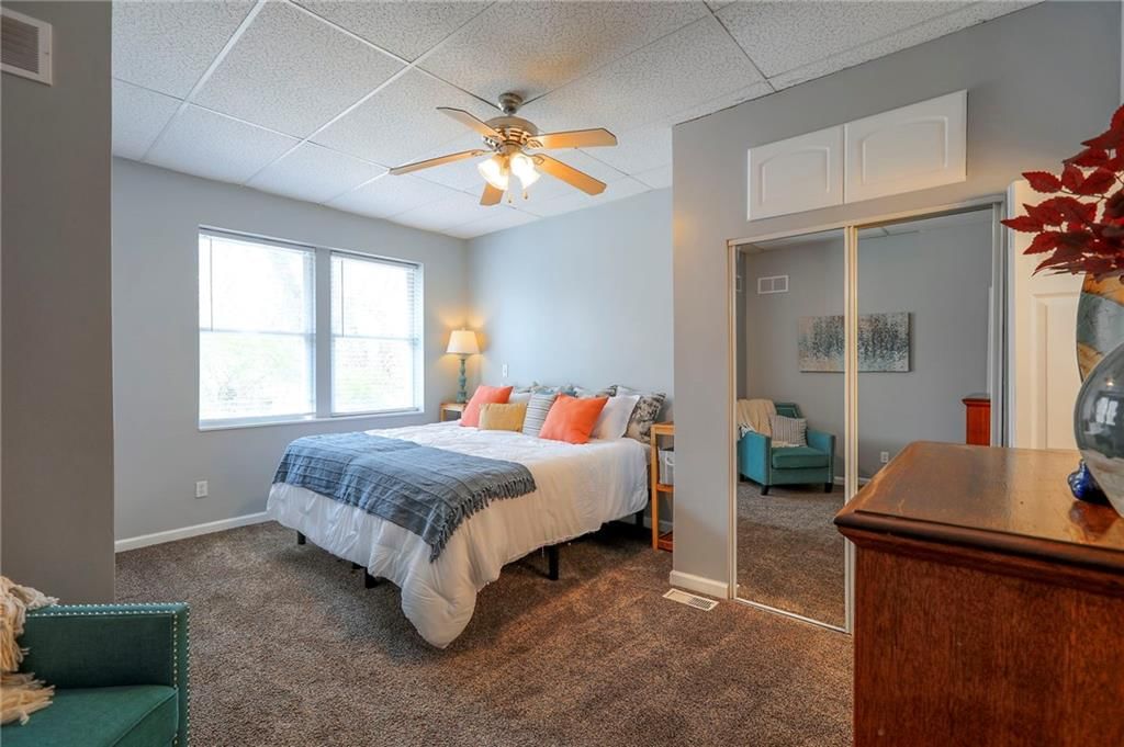 211 S Pearl Street — photo 24