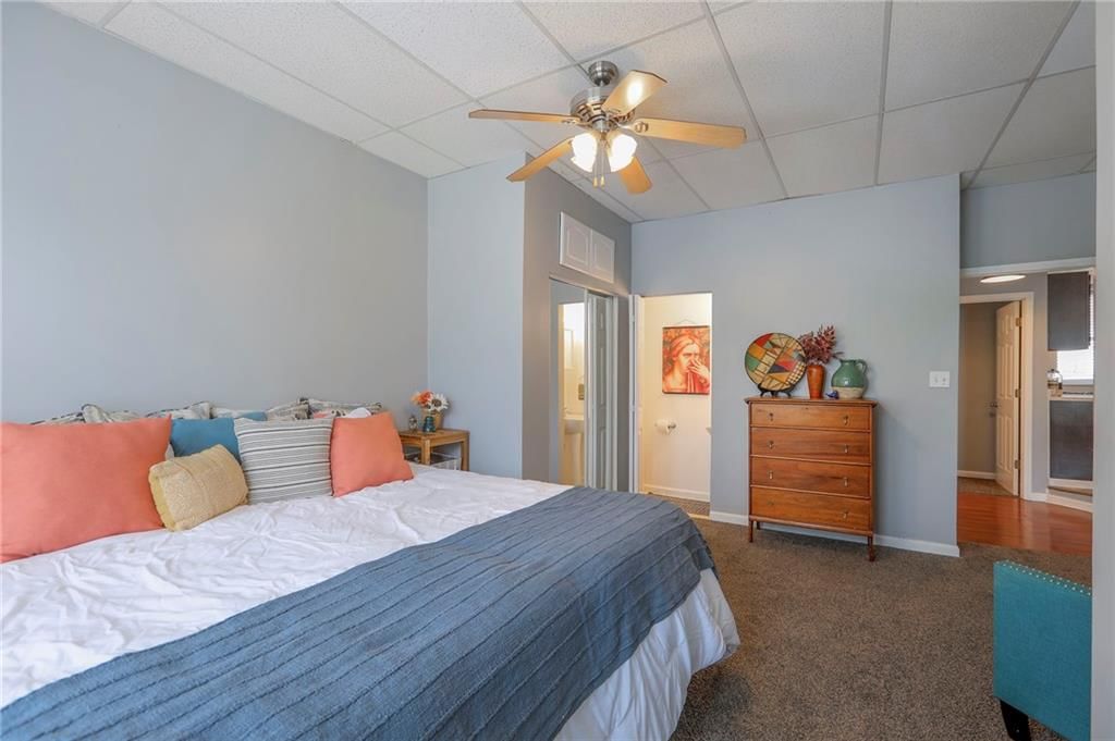 211 S Pearl Street — photo 26