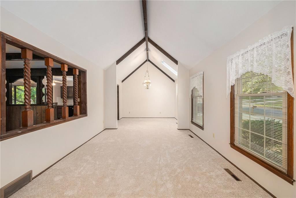 8125 NW Beaman Drive — photo 3