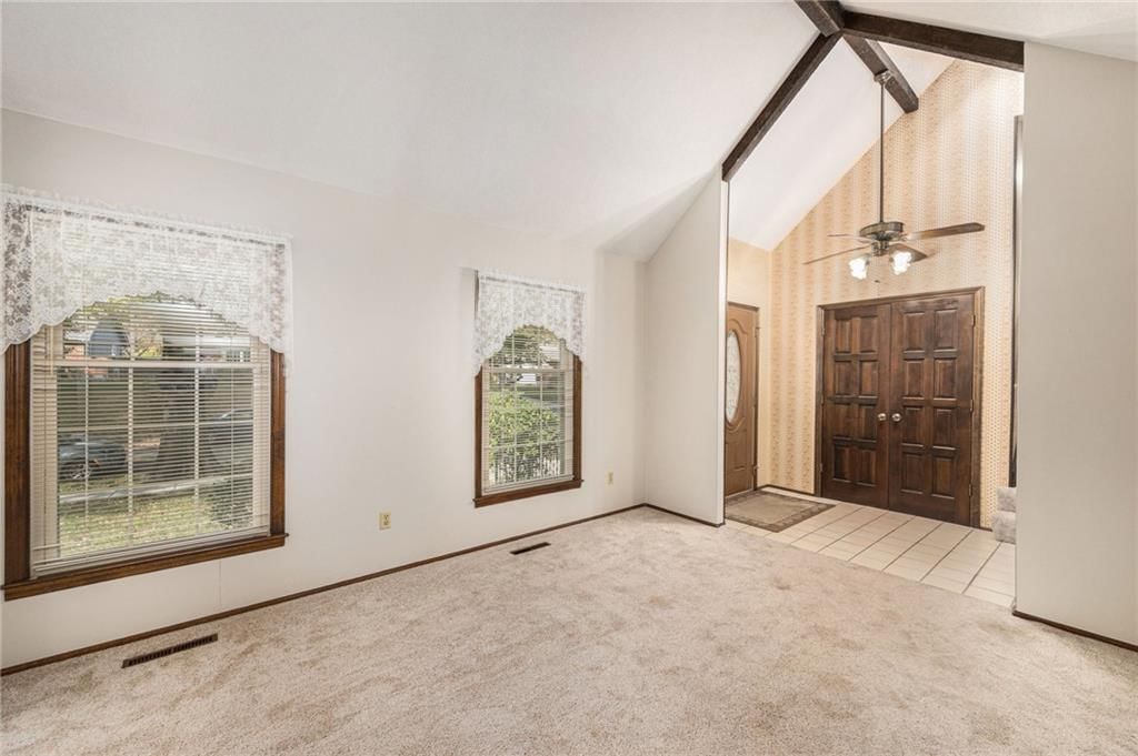 8125 NW Beaman Drive — photo 4