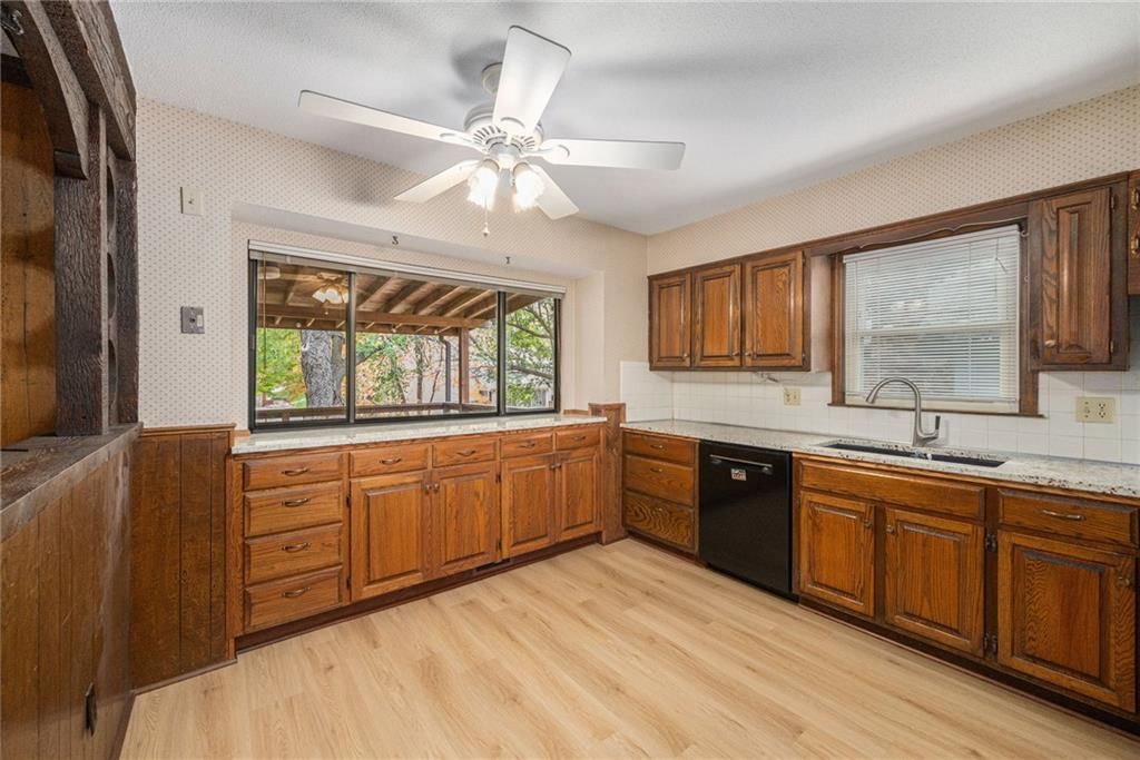 8125 NW Beaman Drive — photo 6