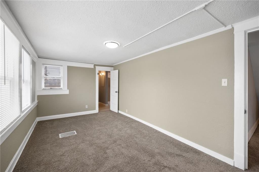 1036 Sandusky Avenue — photo 32
