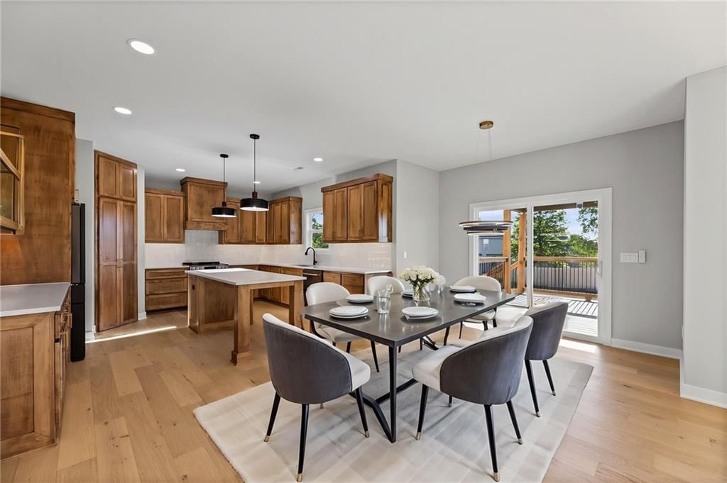 12242 S Emerald Street — photo 4