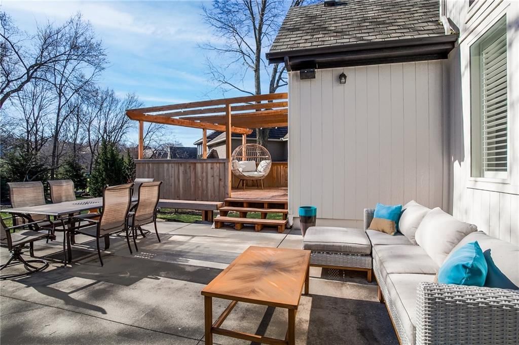 9205 Redbud Lane — photo 44