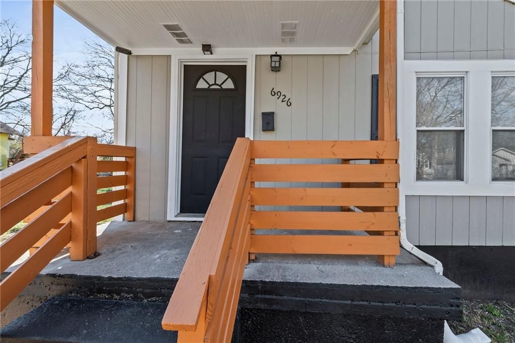 6926 College Avenue — photo 4