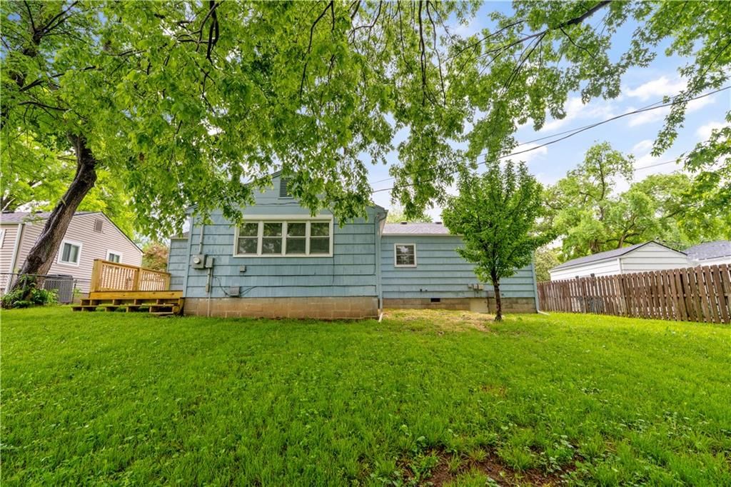 7840 Ash Street — photo 25