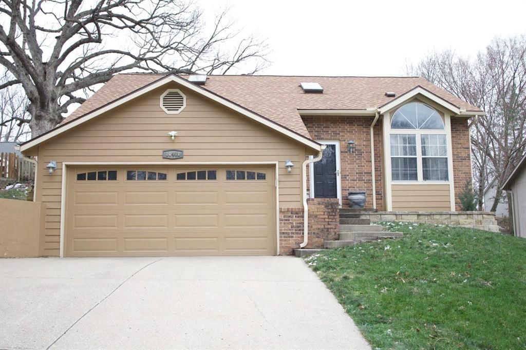 10401 NW 57th Terrace, Parkville, MO
